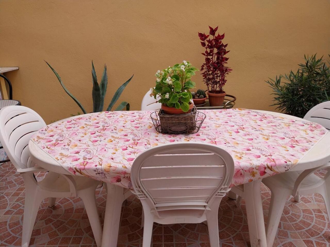 Il Giardino Di Marimar Lejlighed Eksteriør billede